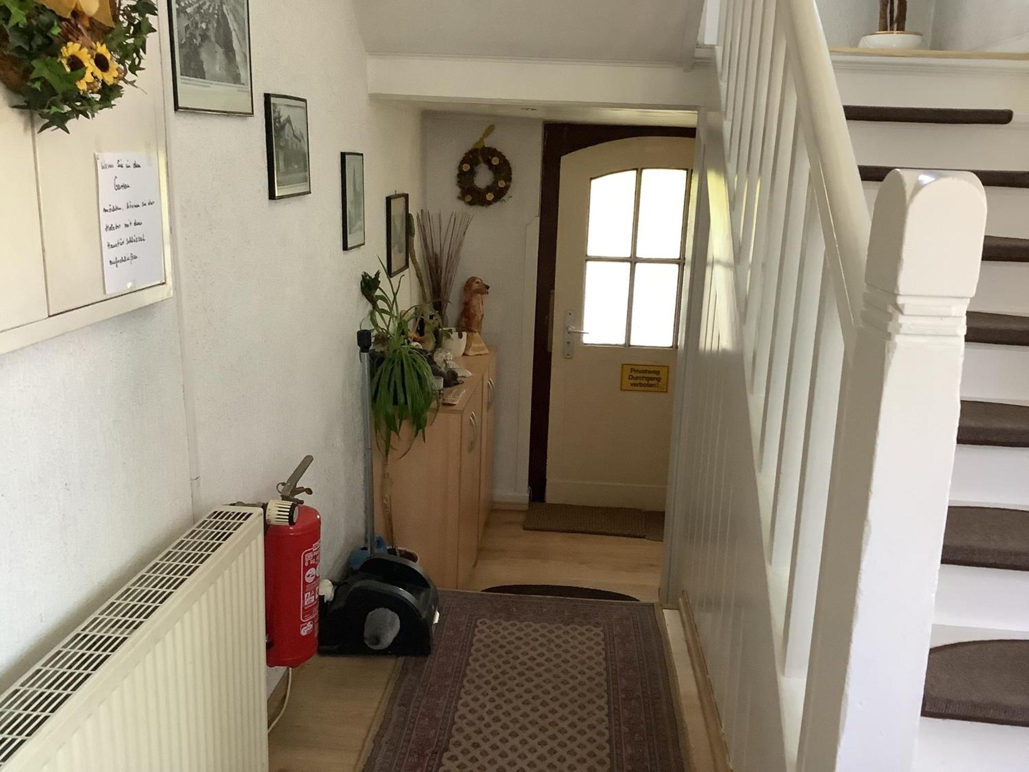 Schoenes Doppelbettzimmer Im Untergeschoss Inkl Parkplatz Nach Verfuegbarkeit Essen Luaran gambar